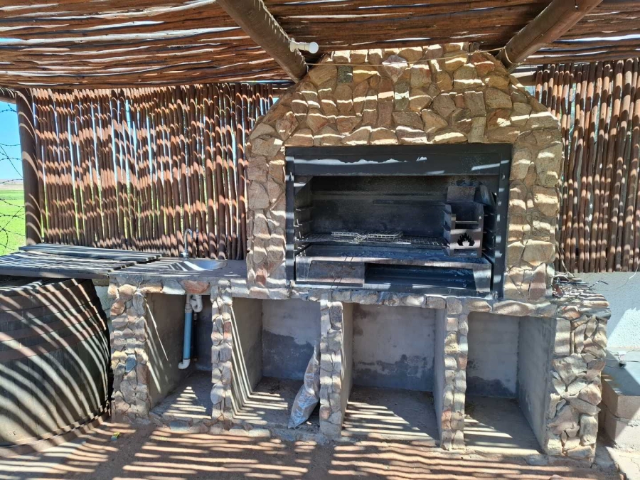 6 Bedroom Property for Sale in Keimoes Northern Cape